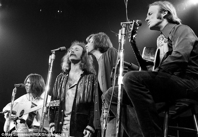 3F8A030D00000578-4438070-Reunion_Crosby_Stills_Nash_and_Young_pictured_in_the_70s_l_r_Nei-a-31_1492978365702
