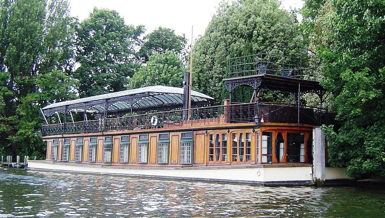 1280px-Astoria_(Péniche)