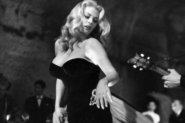 Film-review-La-Dolce-Vita-1959-2-e1455115703162