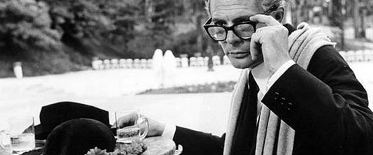 hero_EB20000528REVIEWS085280301AR